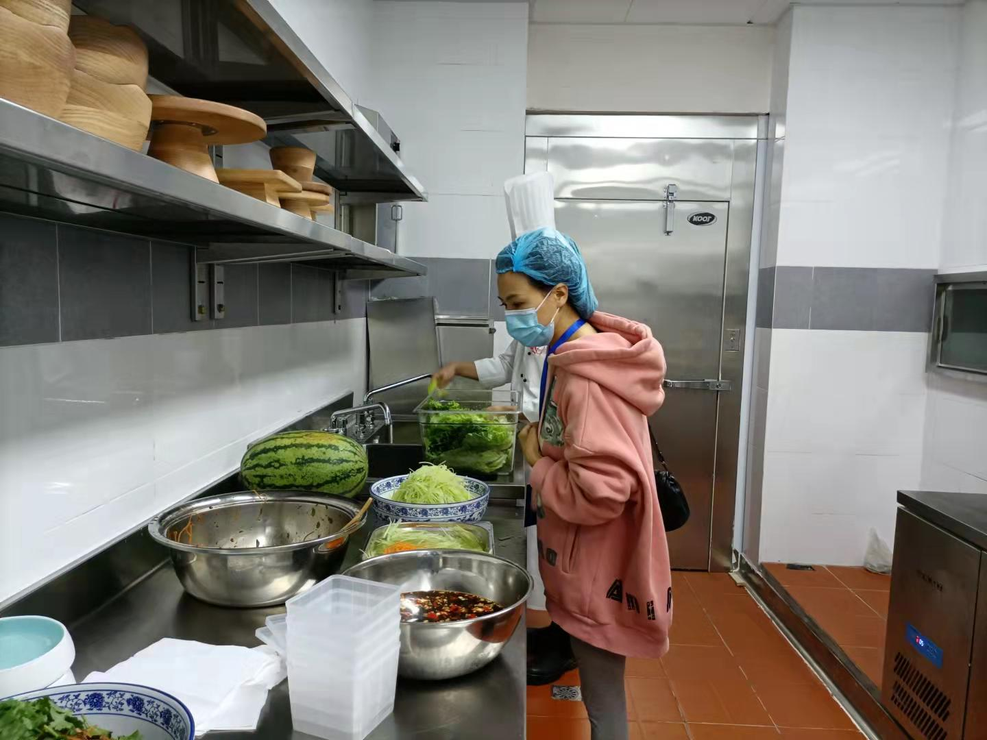 三江新区市场监管分局 跑在“风险”前面，全力护航党代会食品安全