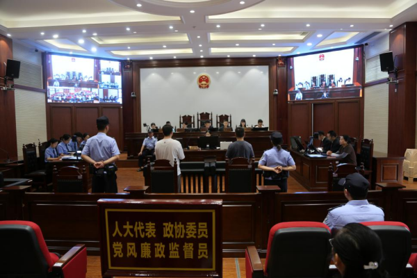 石棉县人民检察院提起公诉的一起生产、销售有毒、有害食品案开庭审理