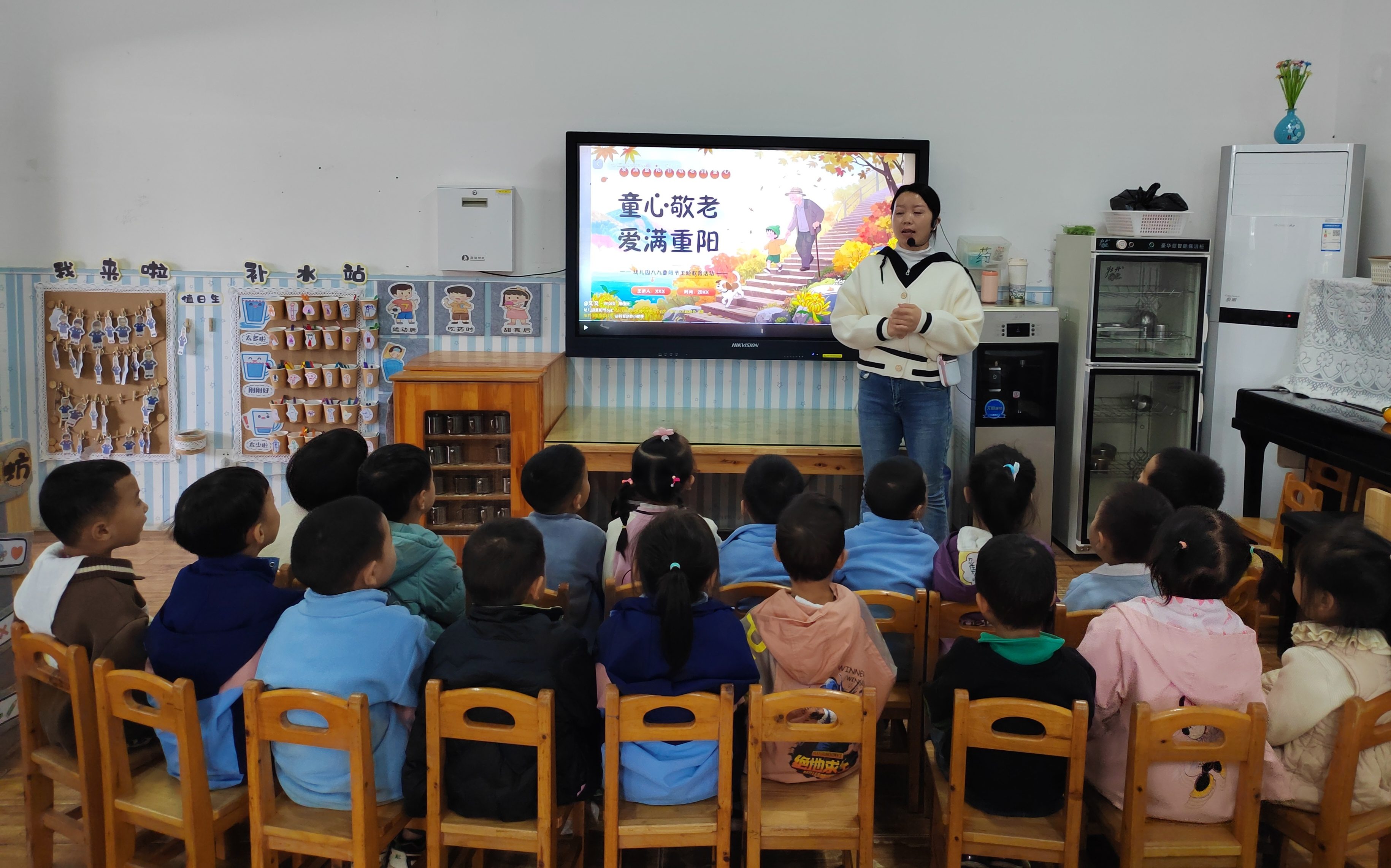 宜宾市叙州区蕨溪镇中心幼儿园泥南分园:情暖重阳,童心敬老