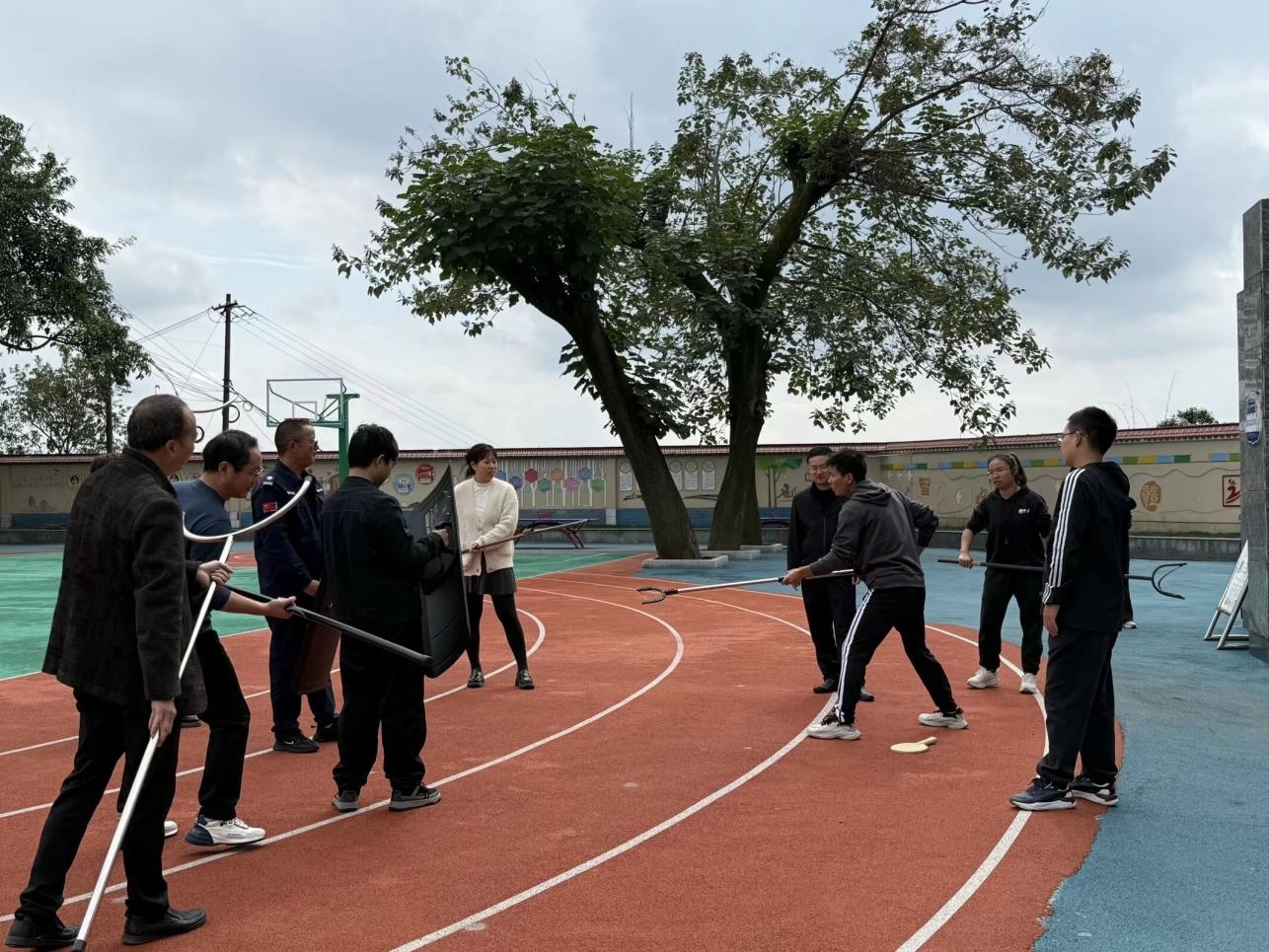 СԪʵѵ Чƽ˱ϪСѧУ2025ڷַСԪӦ