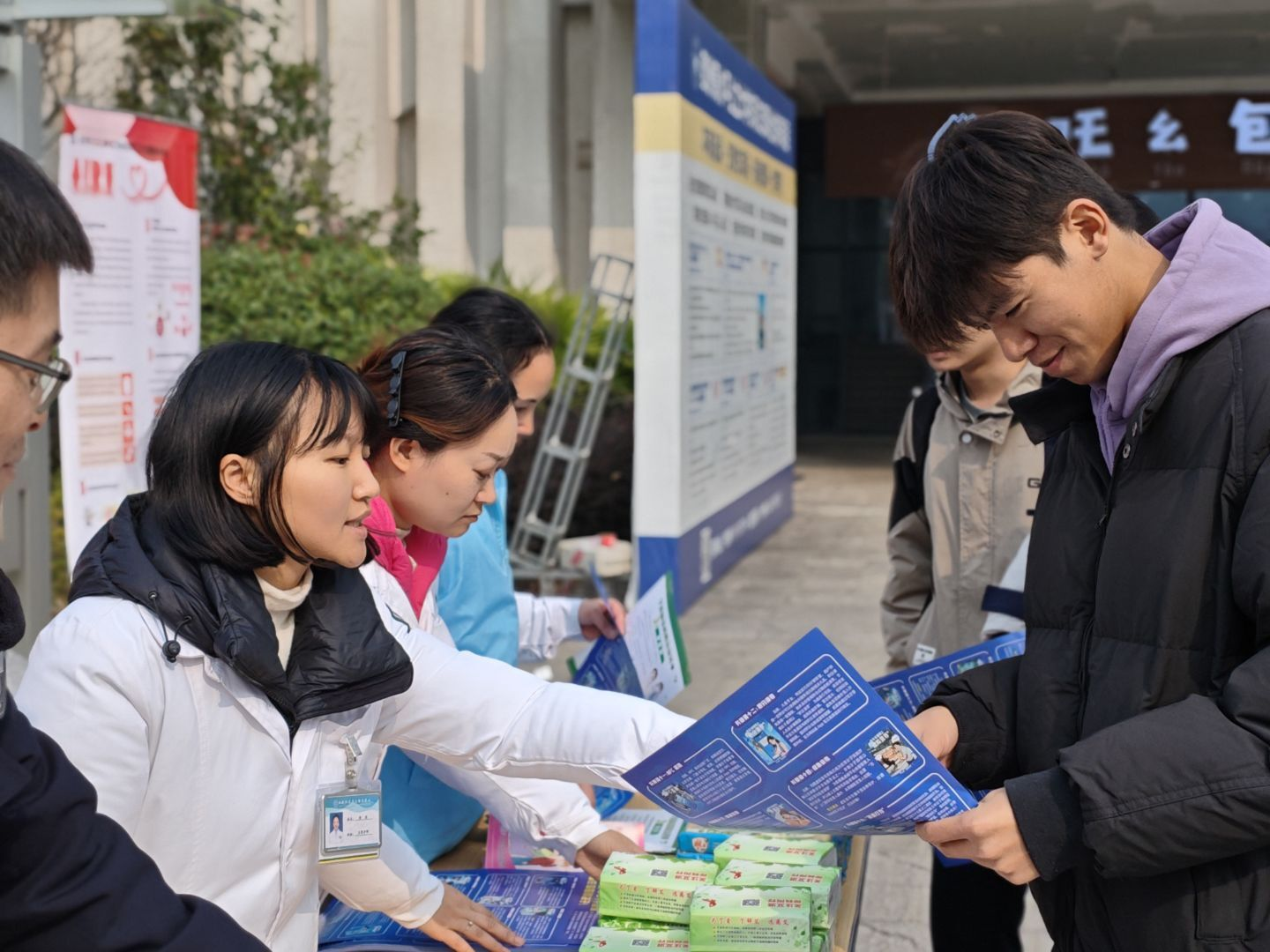 ��ѧ�������� ���ν������ߡ����˱���������˫�����������������Ŀ�չ���з��ο��ջ 