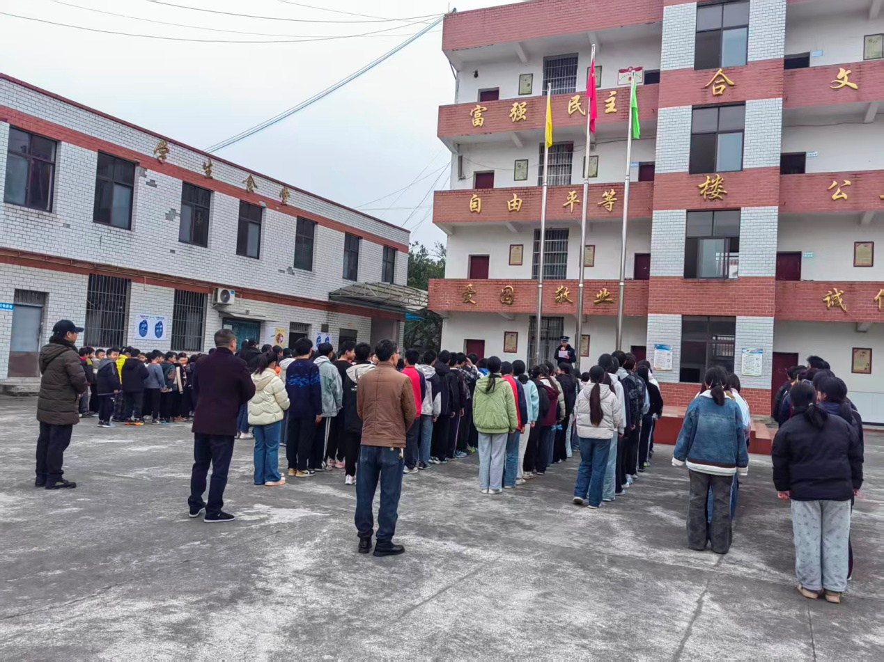 �������Ӳ�У԰���ɳ�·���з�ͬ�С�����ɽ����ɽ���ƺ����У��չ���ƽ���ר�⽲��