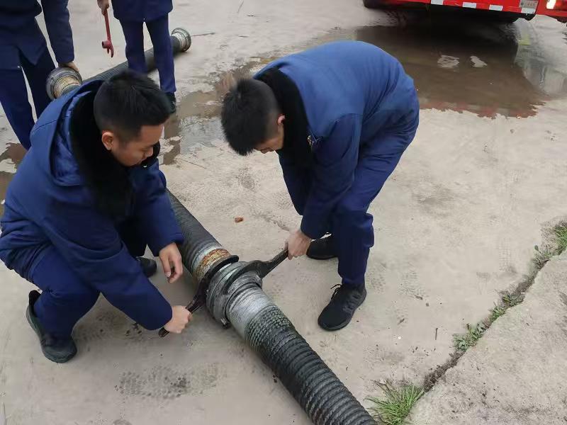 大英县文体路消防救援站组织开展车辆装备测试