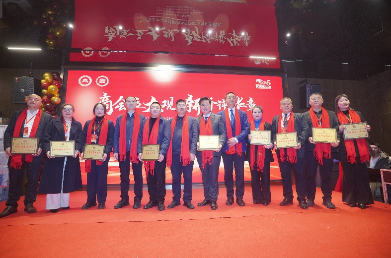 ���ľ������³� Я�ֹ�������ƪ�������¥�ֵ��̻��ְ������������ӭ���Űݻ�Բ������