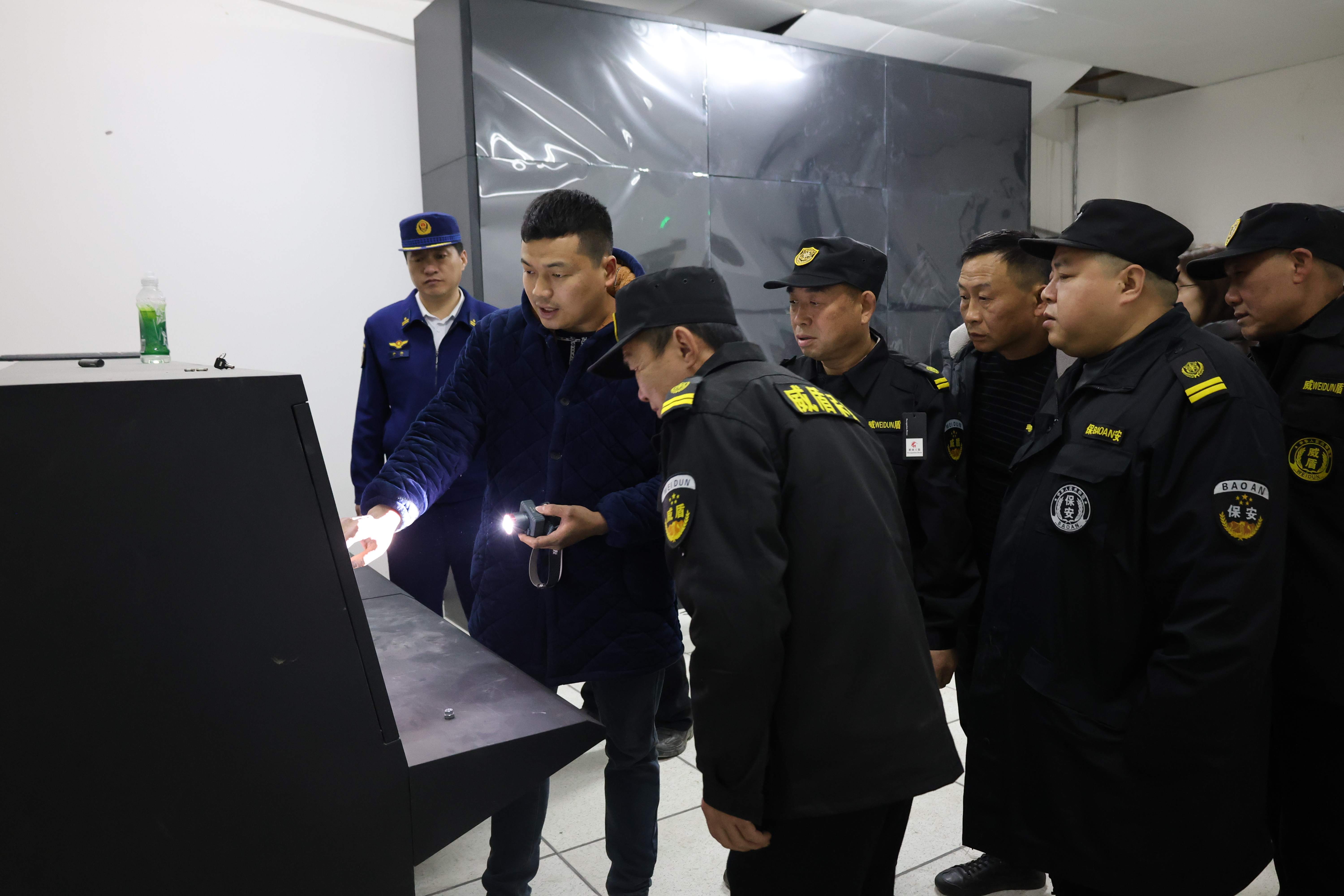 ��Ӣ��������Ԯ������������°��÷���չ����������ȫ��ѵ