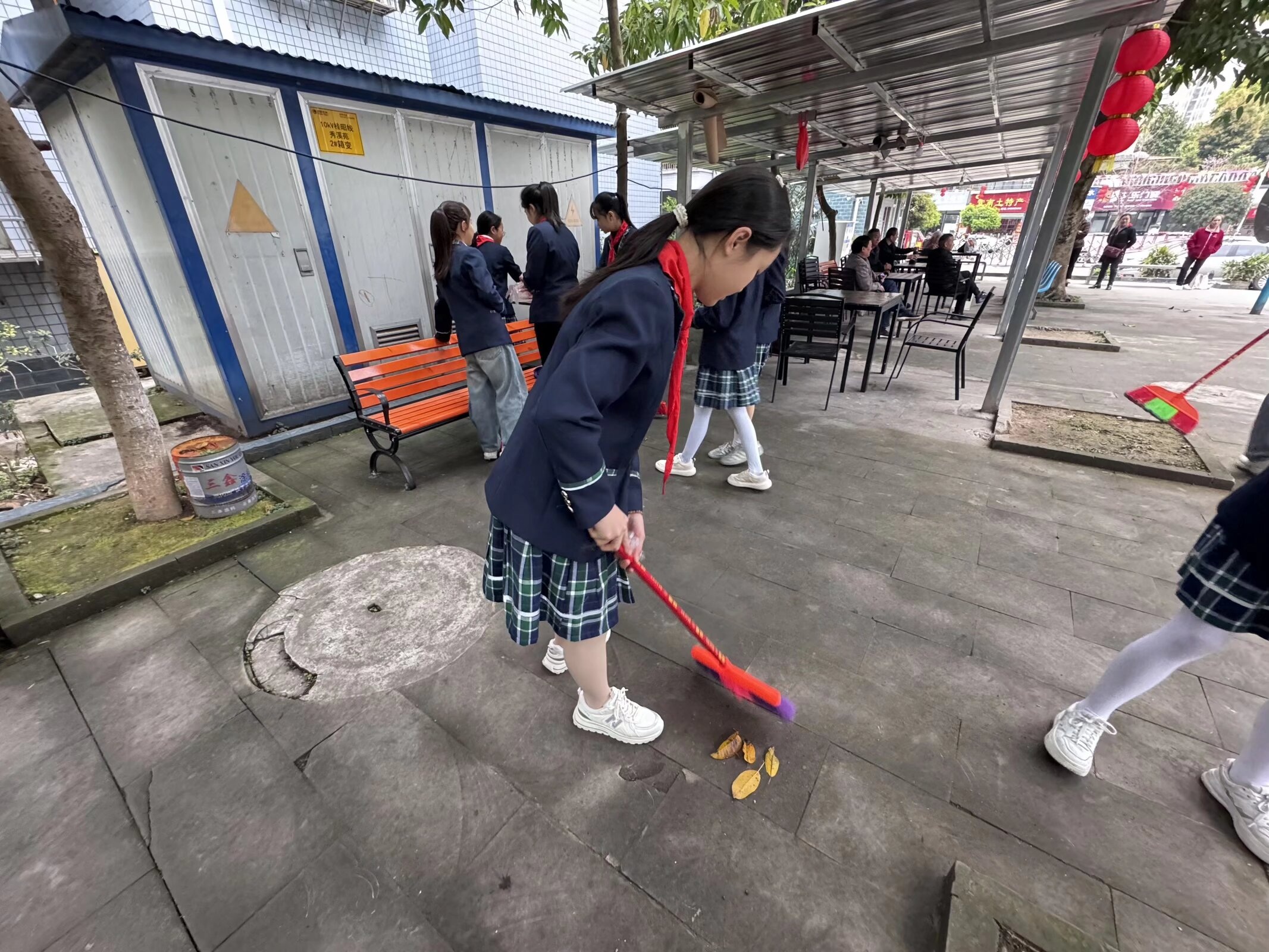 沐雷锋春风 燃志愿星火——宜宾市南溪区丽雅小学校开展学雷锋志愿服务活动