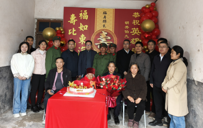 �Լҹ�֮�� ��Ӣ��ĸ�ס������������۾�������ָ�������Ϊ��ؿ���ʿĸ�׺��㲮�ٰ��ʮ�ٳ�ף�ٻ