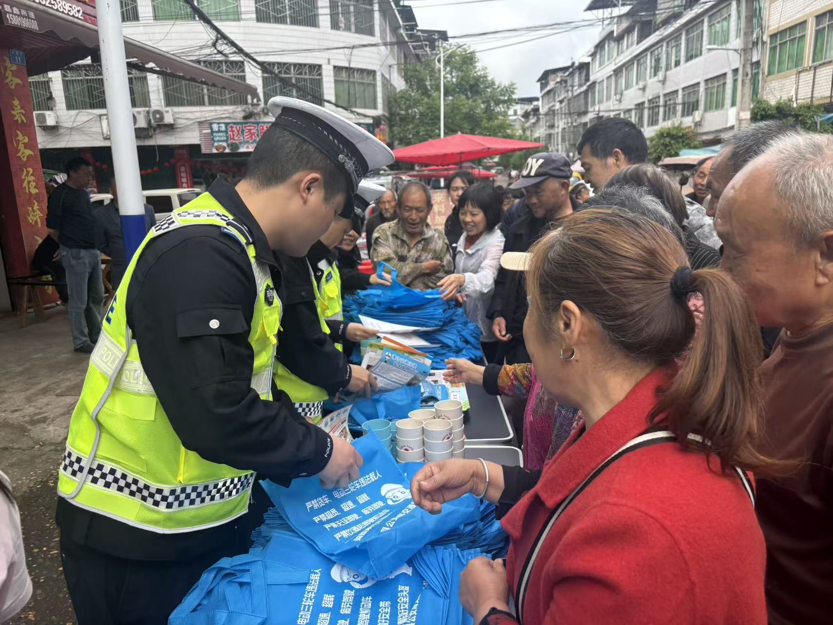 ��Ϫ����ͨ������ͣЪ ����������ȫ·