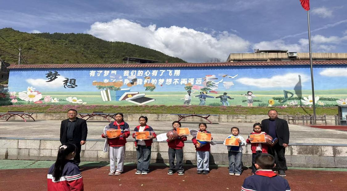 ӭ��������������â ���������򴺹⡪����Դ�йٶ�Сѧ����ѧ���������Բ����Ļ